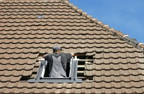 Pose de velux - Saint-Médard-en-Forez